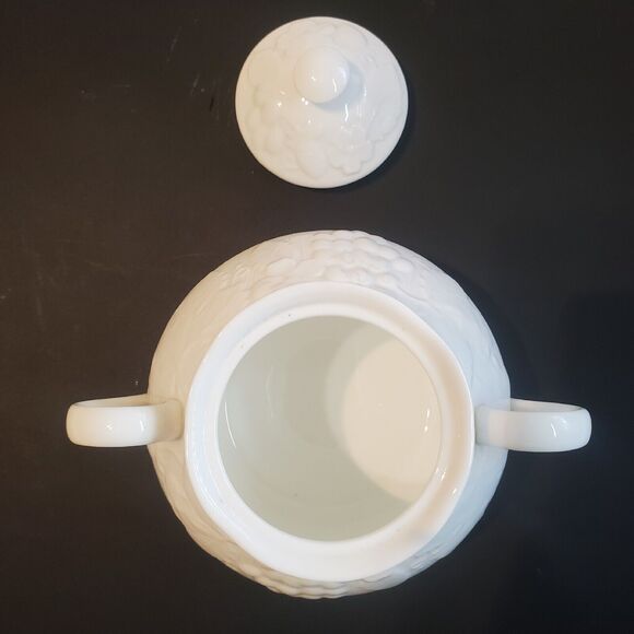 Wedgewood bone china made in England strawberry and vine - Picture 8 of 12